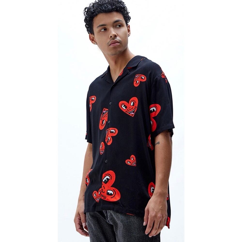 Keith Haring Hearts Camp Black Short Sleeve Button-Up Shirt Collared M
